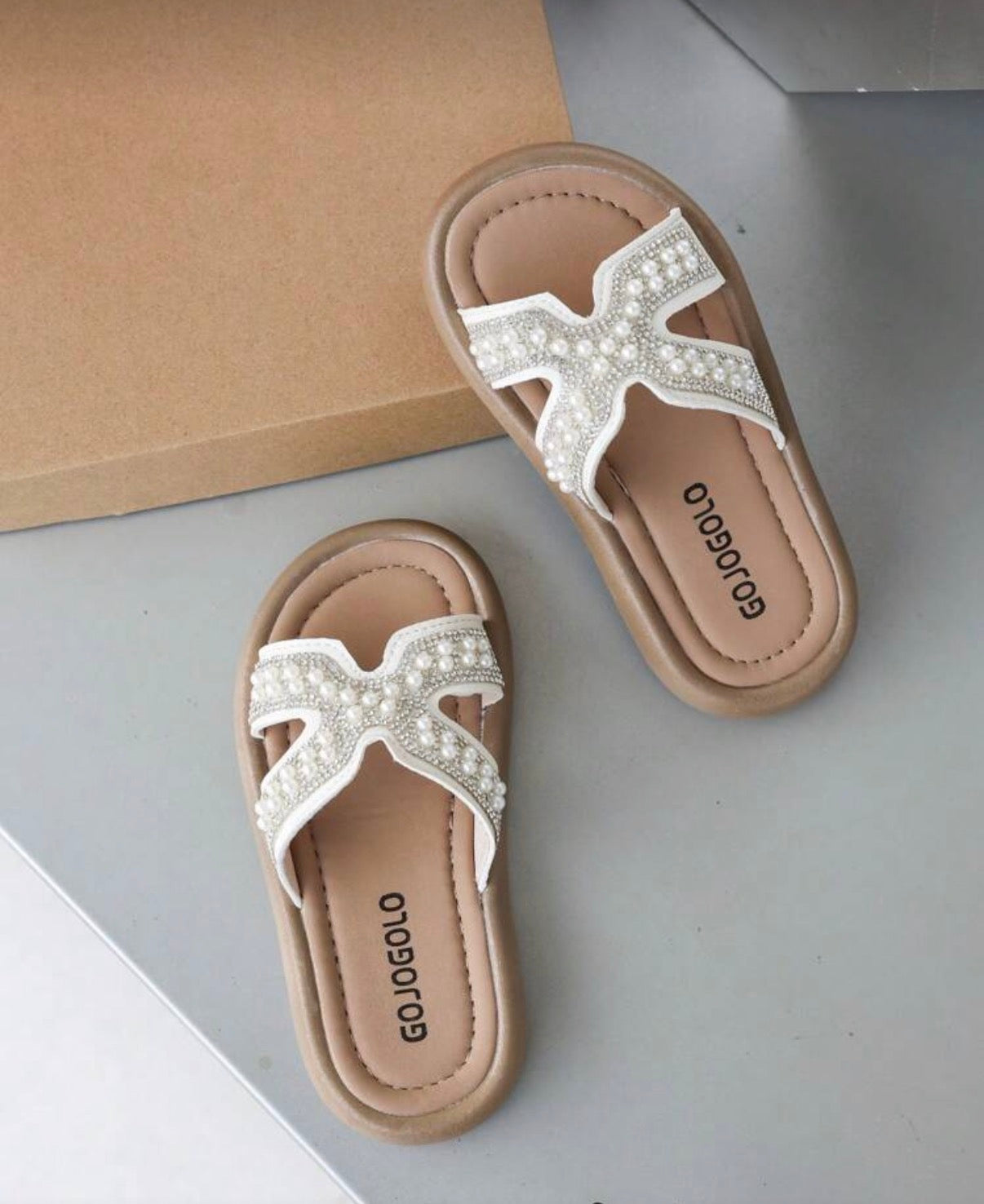 White Pearl Slipper